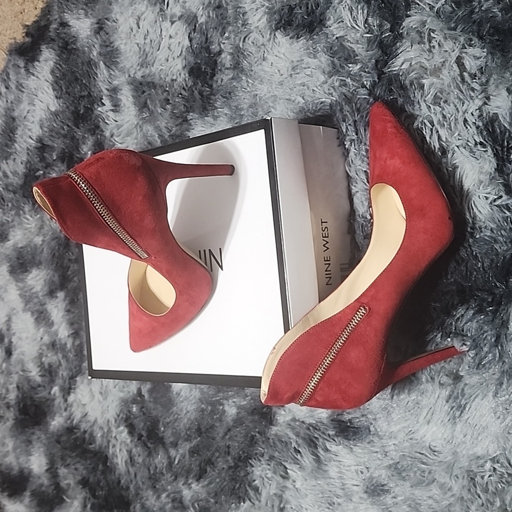 Nine West Size 9 Pumps